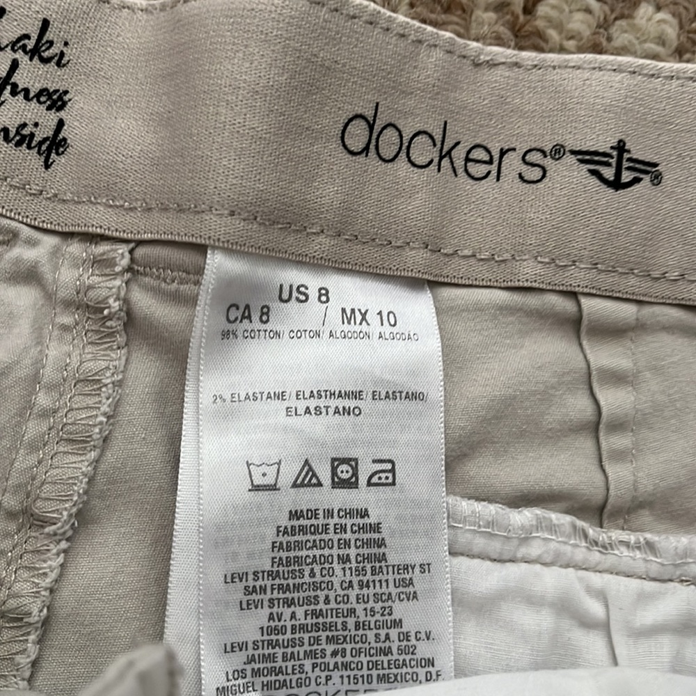 Shorts - Picture 3 of 3